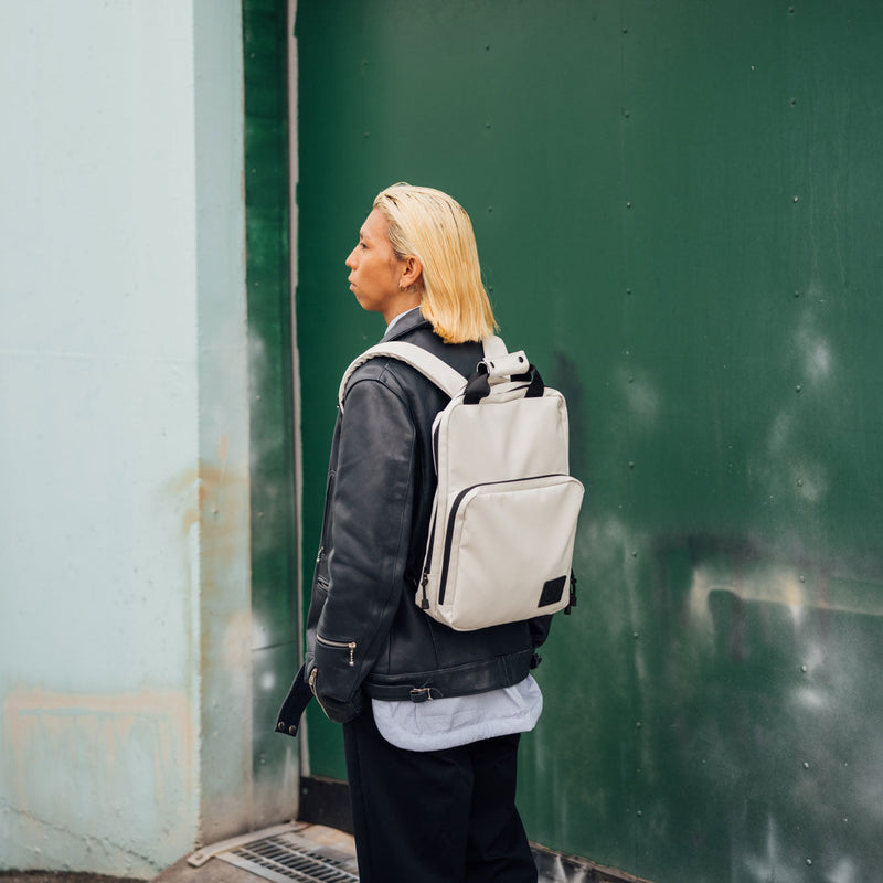 Side Open Square Ruck