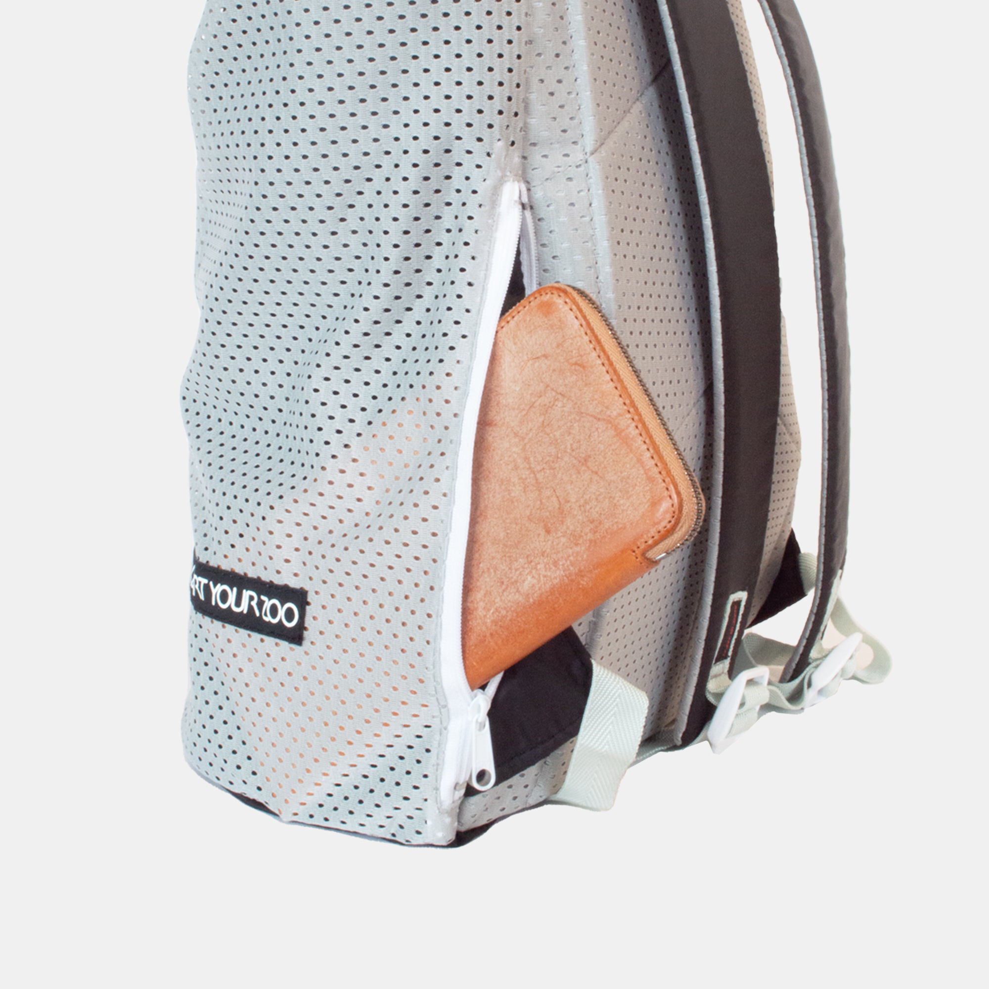Oblong pockets backpack