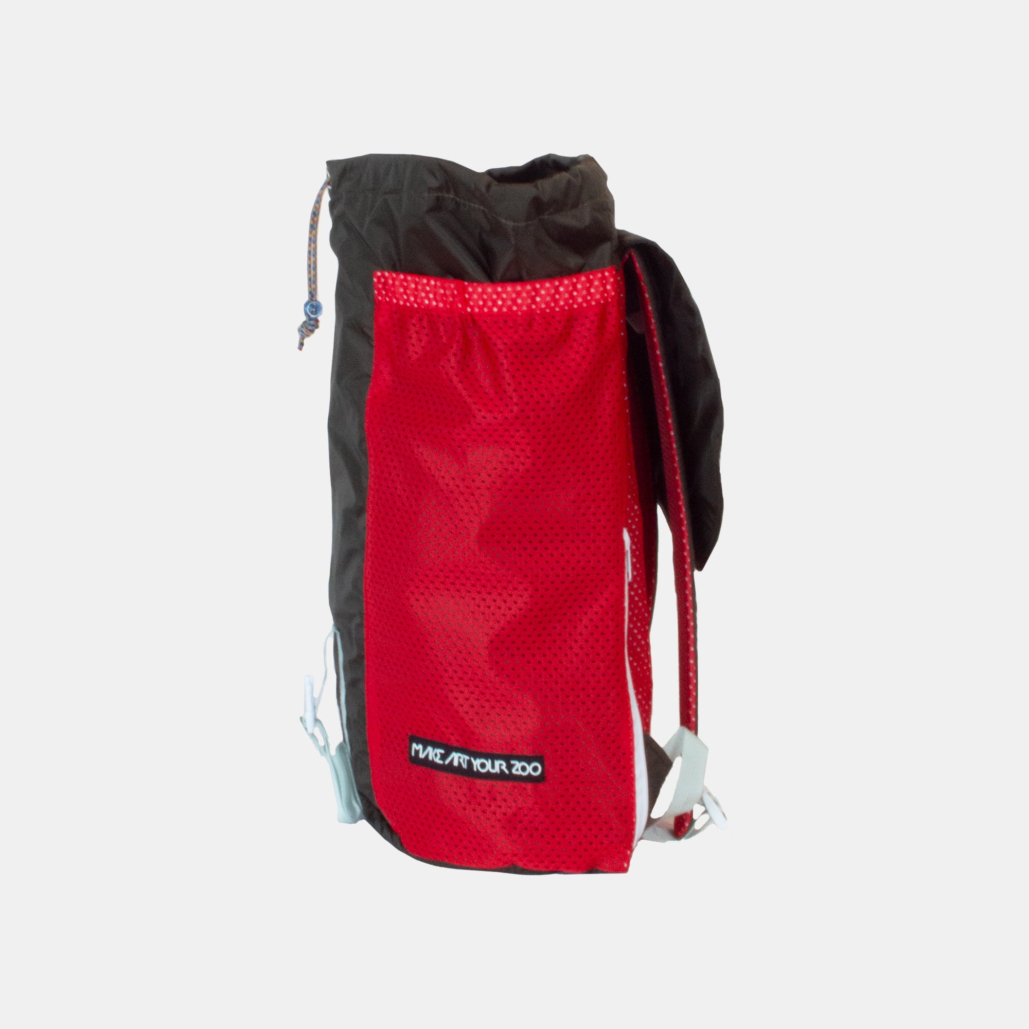 Oblong pockets backpack