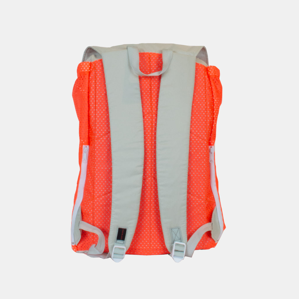Oblong pockets backpack