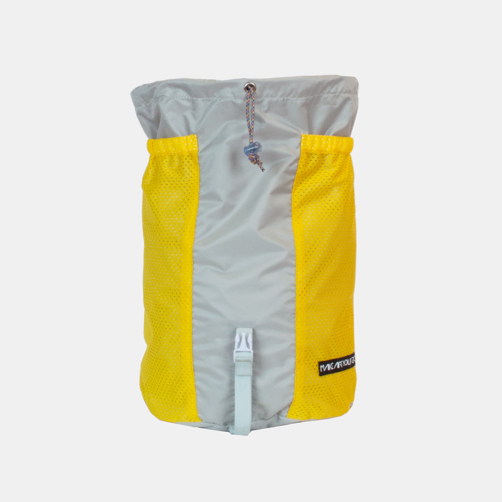 Oblong pockets backpack