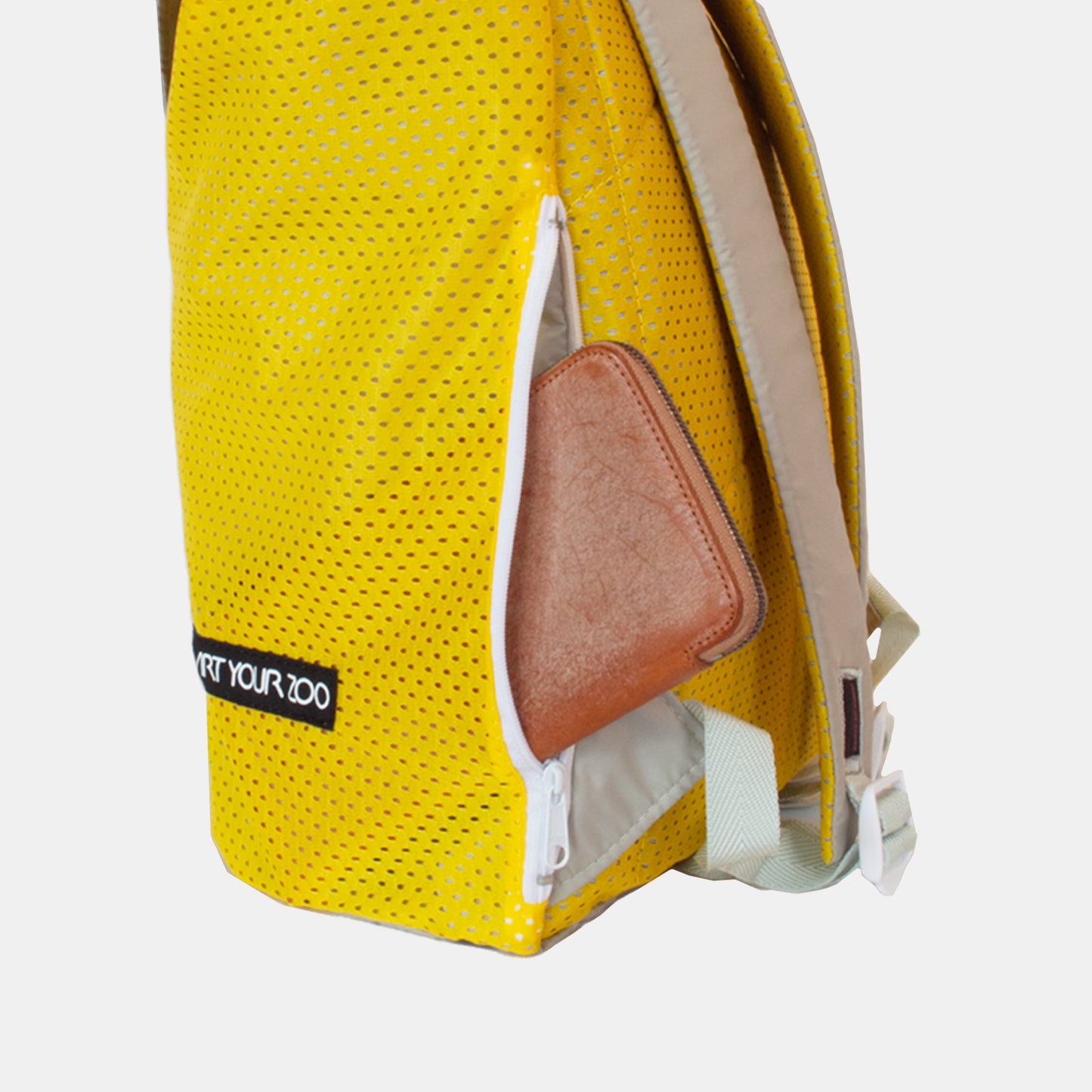 Oblong pockets backpack