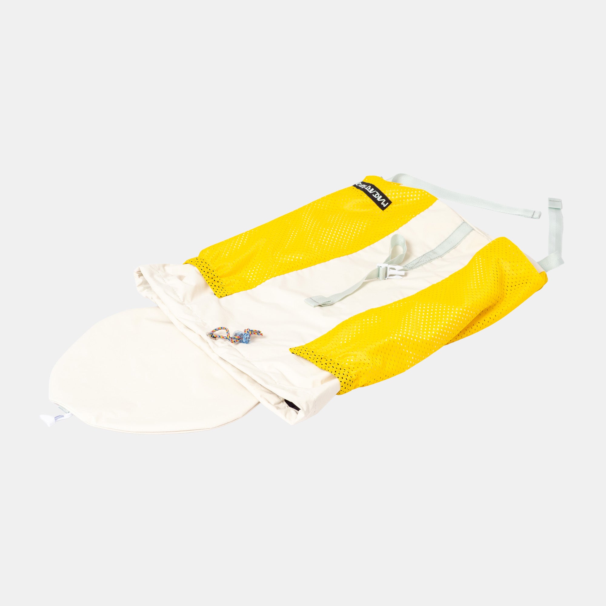 Oblong pockets backpack