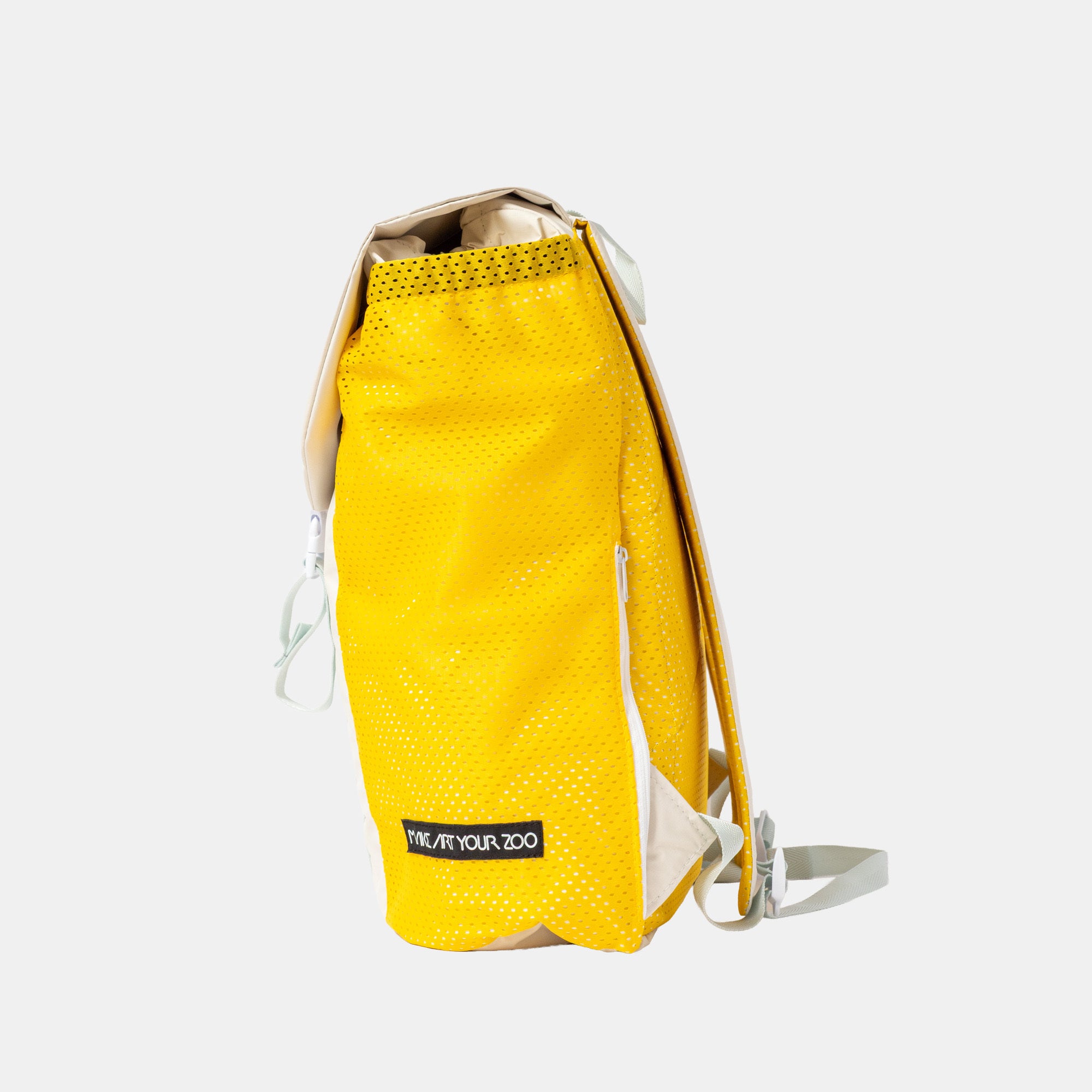Oblong pockets backpack