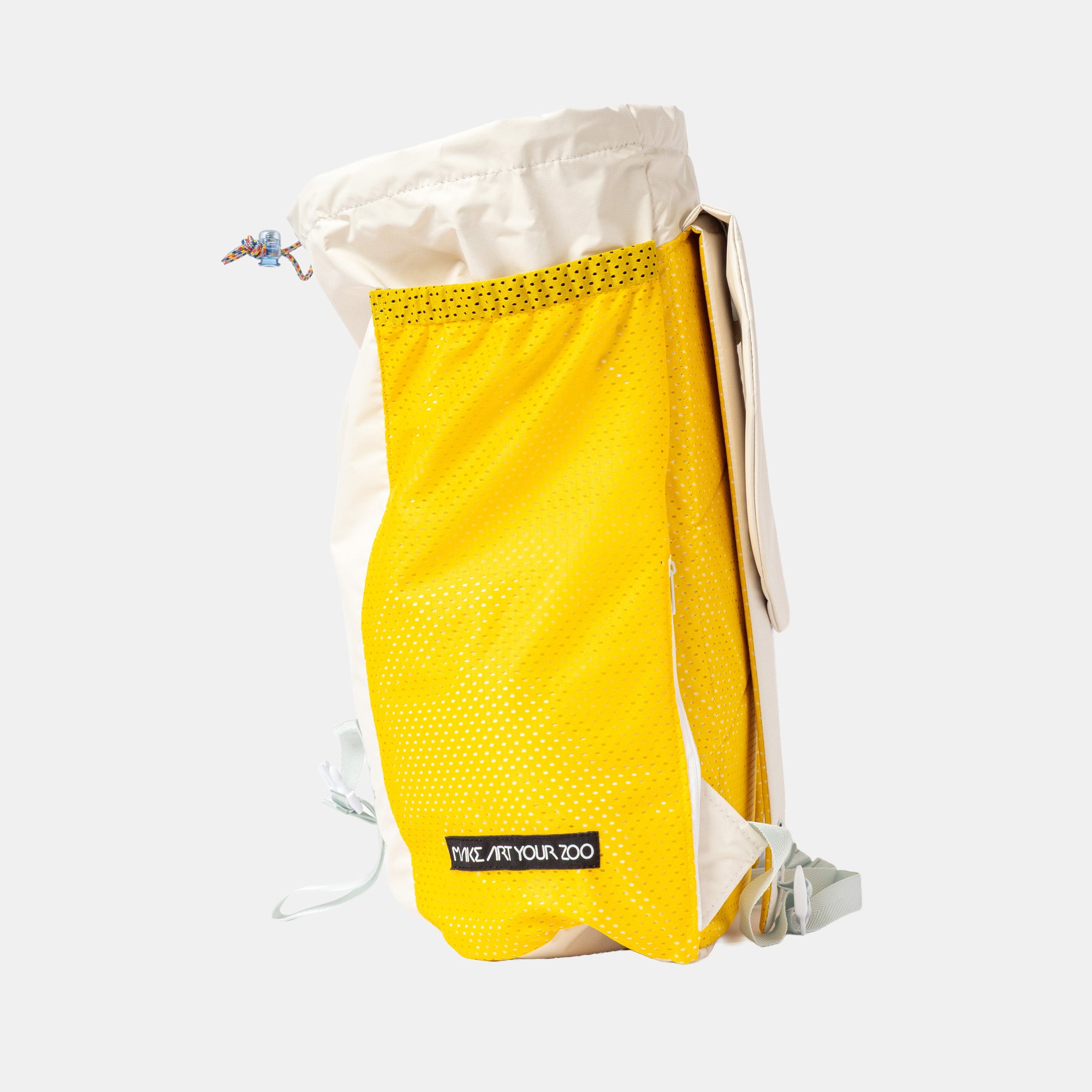 Oblong pockets backpack